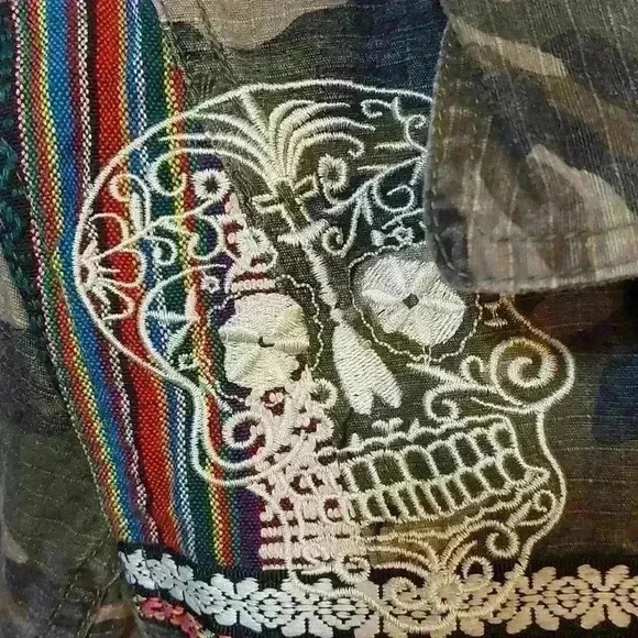 Daytrip Camo Sugar Skull Jacket #0025B - Picture 3 of 9